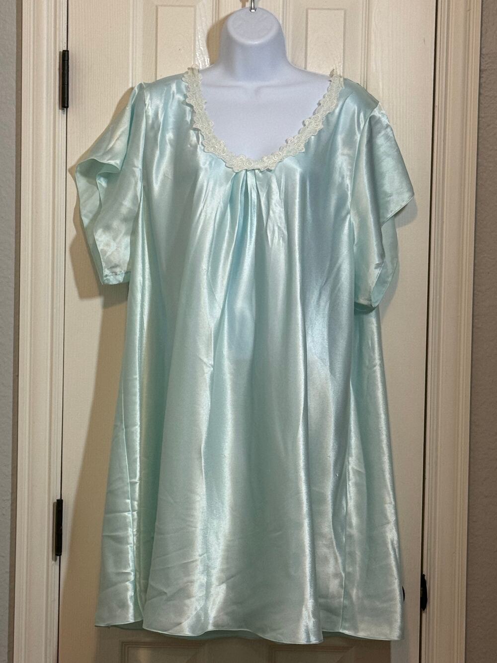 Vintage Oscar de la Renta Pink Label Aqua Satin Nightgown 3X Lace